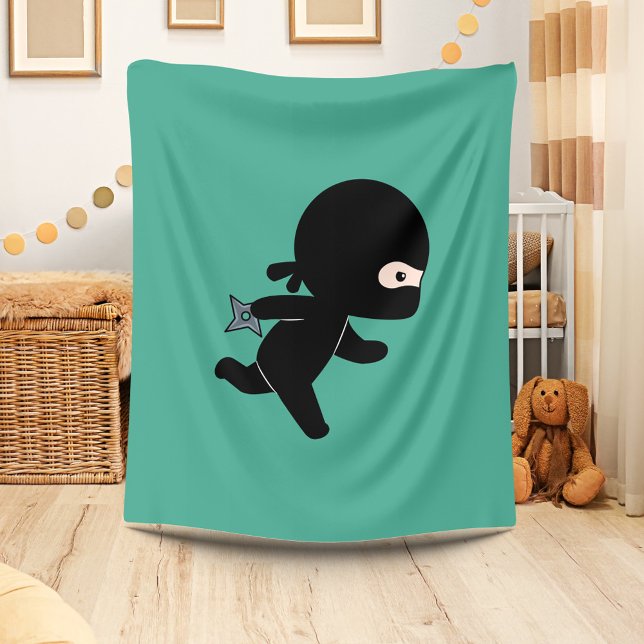 Små Ninja som kör på Mörk grönt Fleecefilt (Skapare uppladdad)