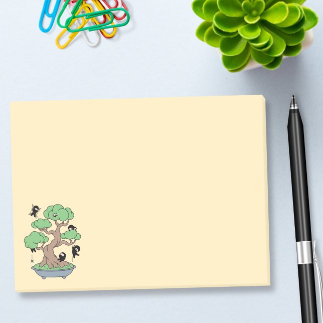 Små Ninjas i Bonsai Träd i Gult Post-it Block (Skapare uppladdad)