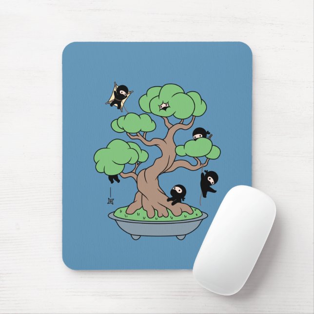 Små Ninjas i Bonsai Träd på Blue Musmatta (Med mus)