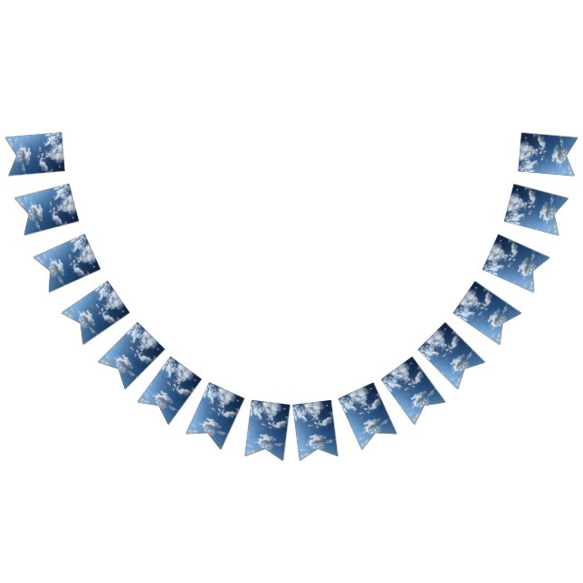 Små plåster av moln vimplar (Alla)