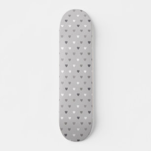 Små polka-hjärtan i gråttets nyans mini skateboard bräda 18,5 cm