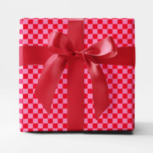 Små röda och rosa rutiga presentpapper