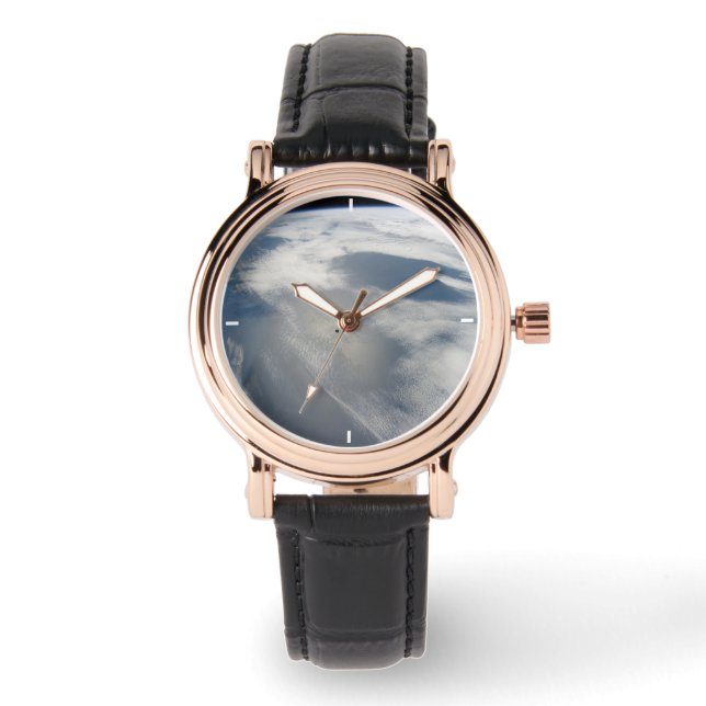 Små satelliter ovanför en del av jorden. armbandsur (Framsida)