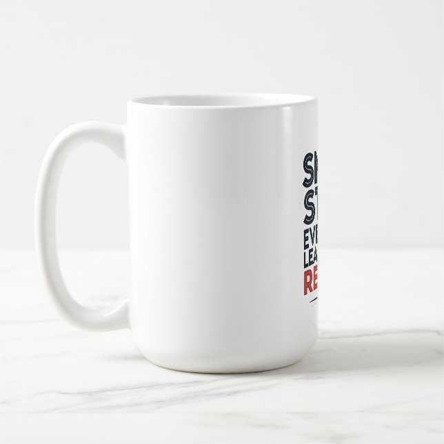 Små Steg Varje Dag Leder – Motiverande Citat De Kaffemugg (Vänster)