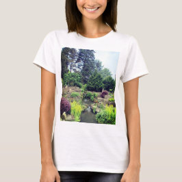 Små vattenfall i trädgården t shirt