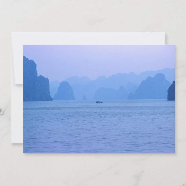 Småfiskefartyg i Ha Long Bay - Vietnam, Asien Inbjudningar (Framsida)