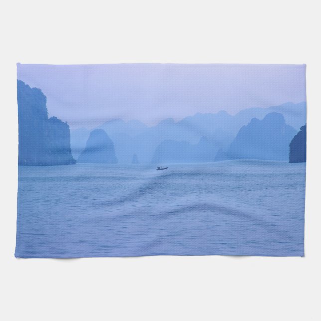 Småfiskefartyg i Ha Long Bay - Vietnam, Asien Kökshandduk (Horisontell)