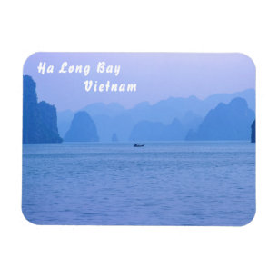 Småfiskefartyg i Ha Long Bay - Vietnam, Asien Magnet
