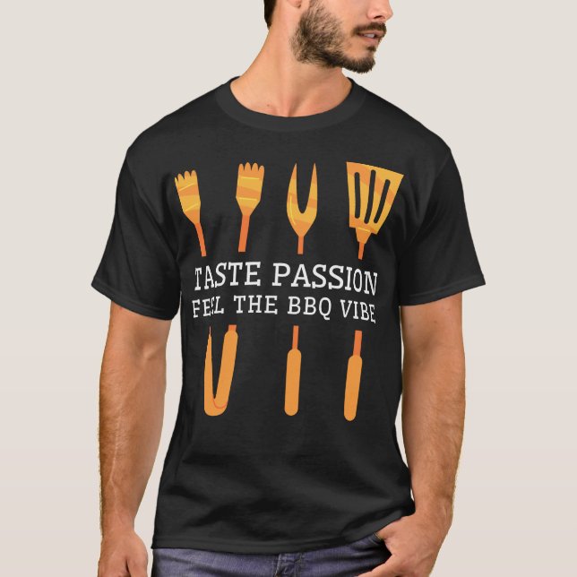 Smaka passionen känner BBQ Vibe Golden Grill Verkt T Shirt (Framsida)