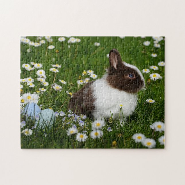 Small Brown and White Bunny i Flowers Pussel (Horisontell)