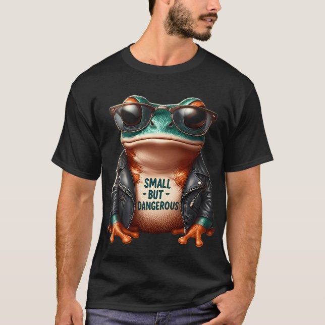 Small But Dangerous Biker Frog T-Shirt (Framsida)