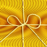Smält Guld, effekt Moiré Rand - Abstrakt av trippy Presentpapper<br><div class="desc">Den här abstrakten och den moderna utslitna designen har oftast skapats för dem som gillar ovanliga men rena mönster. Den optiska illusionen av moiré mönster är ge ett intryck av digital glitch och vågigt rörelse. Huvudsakligt färg för randen med effekten smälter guld: gult, orange, brun. Hitta andra inslagna med trippy...</div>