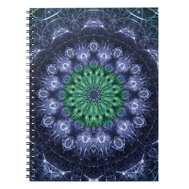 Smaragd Blå Kristallin Energifraktalkonst Anteckningsbok (Framsidan)
