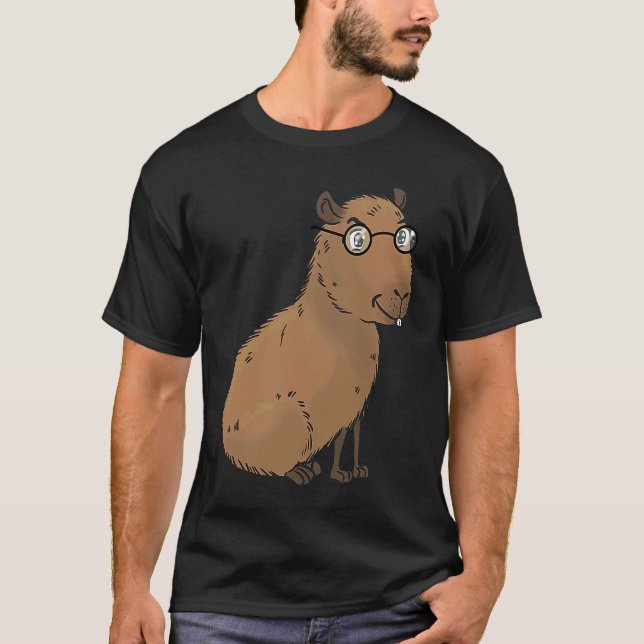 Smart Capybara with Glasses Work Outfit Home offic T Shirt (Framsida)