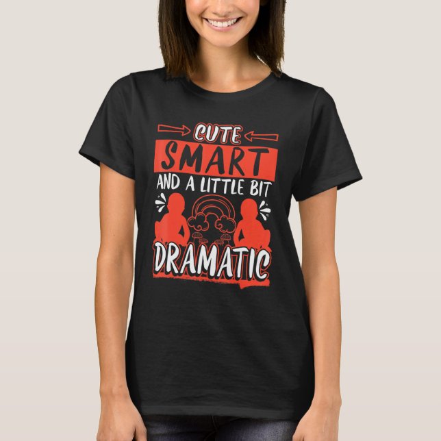 Smart och lite dramatisk t shirt (Framsida)