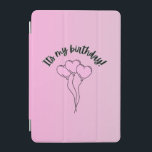 Smart täckning med insticksprogram iPad mini skydd<br><div class="desc">Sväng huvudena och skydda din iPad på bästa möjliga sätt! Det är min födelsedag. Smart Cover är perfekt för födelsedagsflickan som vill lägga till gnistra till sin speciella dag. Med lekfull typsnitt, pastel färg och glada vibes är det här täcket inte bara ett fodral, det är ett firande! Lättvikts-, magnetisk-...</div>