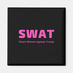 Smarta kvinnor mot trumpump Rosa Swat Anti Trump Magnet
