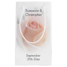 Småskalig Rosa Rosenknopp för små presentblad