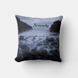 Småstarna och Sten längs havets kustlinje Kudde