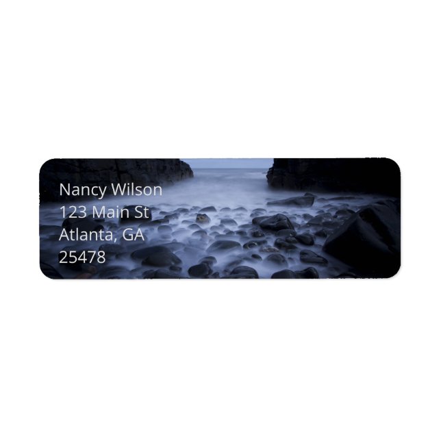 Småstarna och Sten längs havets kustlinje Returadress Etikett (Framsidan)