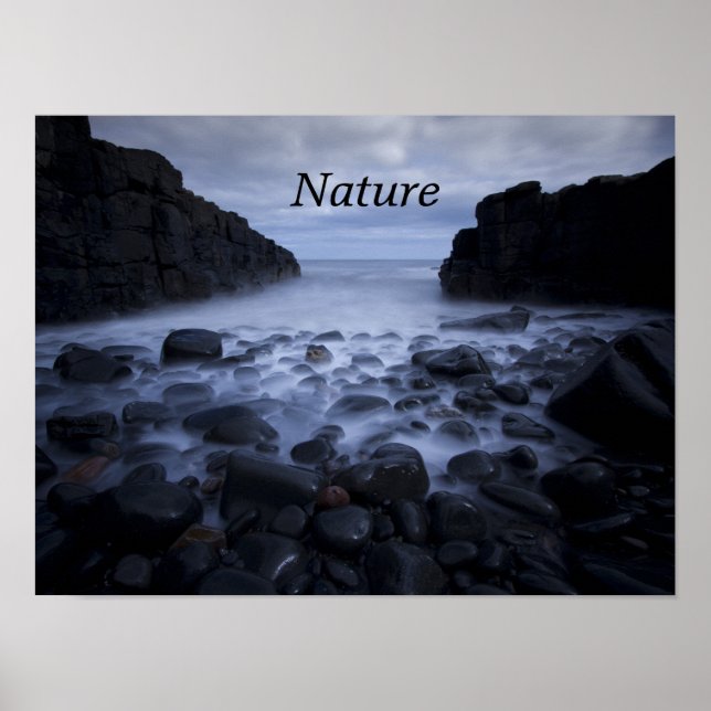 Småstarna och Sten längs havets kustnära Poster (Framsidan)