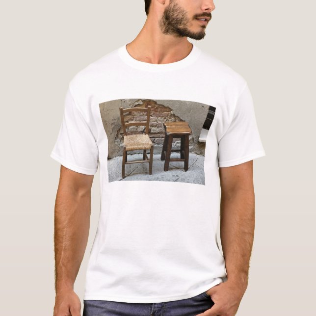 Småstol och stall, Pienza, Italien T Shirt (Framsida)
