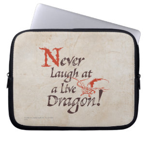 SMAUG™ - Skratta aldrig vid en direktkontakt Laptop Sleeve