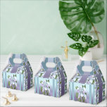 Smeraldo blommönsterlåda presentaskar<br><div class="desc">BLOMMAN i min lila värld : den mytiska Smeraldo-blomman (med sina mycket speciella blad... ) Enligt en gammal italiensk legend symboliserar denna påhittade blomma en ouppriktig hemlig kärlek på grund av rädslan för att bli avvisad. Det är ämnet för en sång av min favorit globala K-pop-grupp : de använder denna...</div>