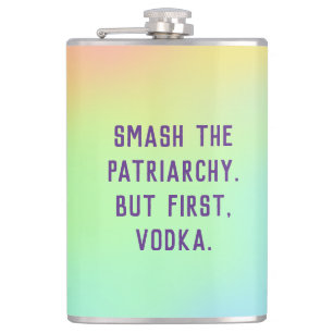"Smeta ut patriarkin. Men först, Vodka." Fickplunta
