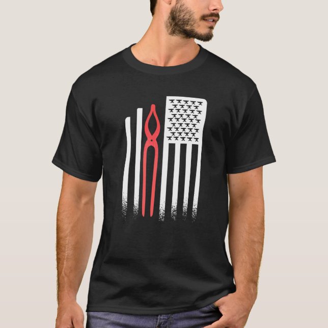 Smidesflagg Smidesform Smideskonst   T Shirt (Framsida)