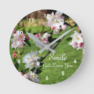Smile God Kärlek Blommar inspirerande Rund Klocka