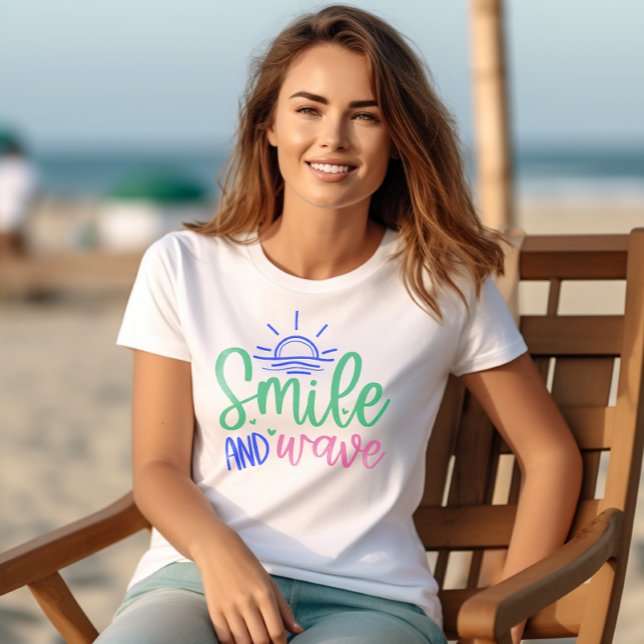 Smile och Wave Positive Vibes Women's T-Shirt (Skapare uppladdad)