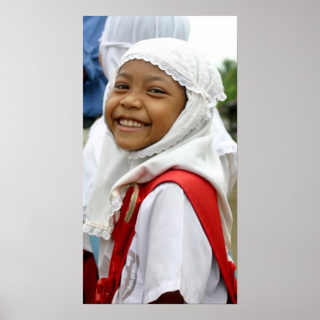 Smiling Girl Poster (Framsidan)