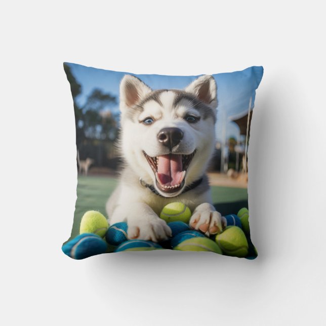 🐶 Smiling Husky Puppy 🎾 med Tennis bollar Kudde (Framsida)