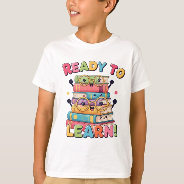 Smiling Kawaii Book Stack – Back to School Fun! T Shirt (Framsida)