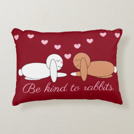 Smiling Rabbits in Love: Maroon Prydnadskudde