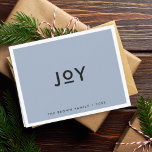 Smoke Blue Joy | Minimalistisk modern jul Helgkort<br><div class="desc">Enkelt,  snyggt,  trendigets "kul",  hopfällt helgdag med modernt minimalistiskt typografi i svart på en pastellblå bakgrund som ramats av ett enkelt vitt gräns. Namn och år kan lätt anpassas för personlig kontakt. Ett snabbt,  minimalt julklapp att stå ut från folkmassan! #christmas #kort #blue</div>