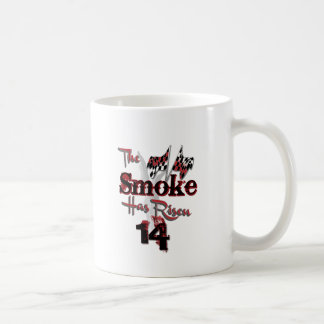 Smoke har uppstiget kaffemugg