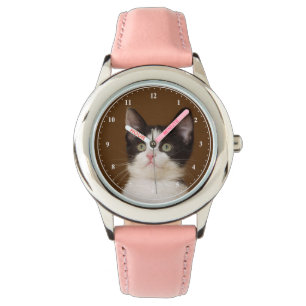 Smokingkatten med bemannar klockan armbandsur