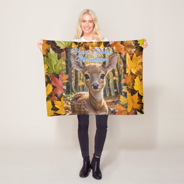 Smoky Mountains Woodland Fawn Fleecefilt (På plats)