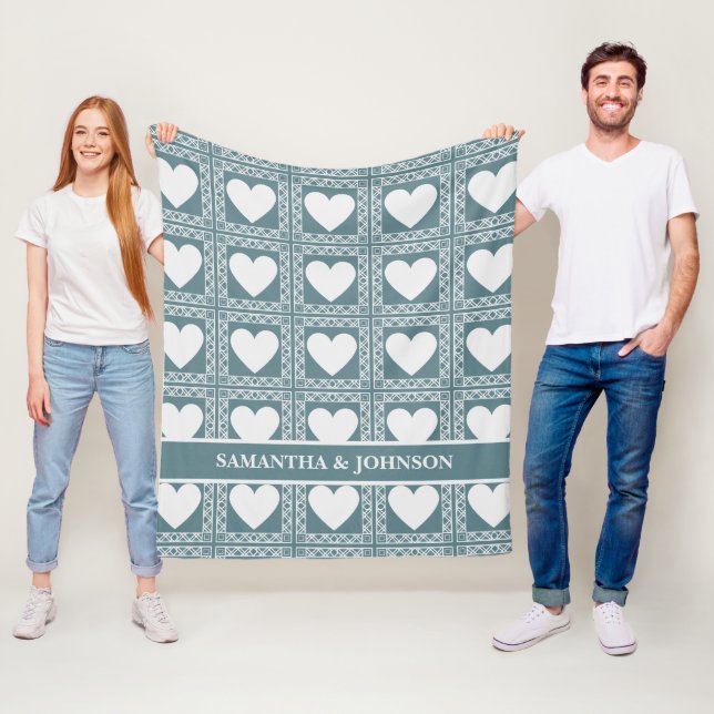 Smoky Teal Geometric Hearts Valentine Gift Fleecefilt (På plats)