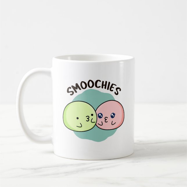 Smoochies Funny Kissing Mochi Pun Kaffemugg (Vänster)