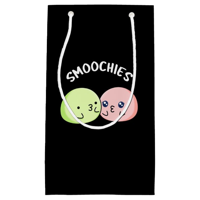 Smoochies Funny Kissing Mochi Pun Mörk BG (Framsidan)