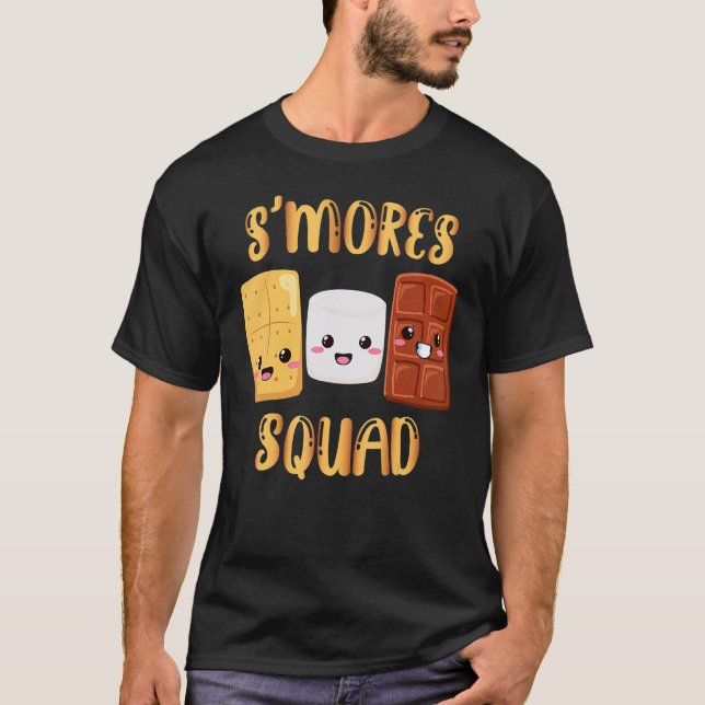S'mores Marshmallows  Smores Squad Camping Lägger  T Shirt (Framsida)