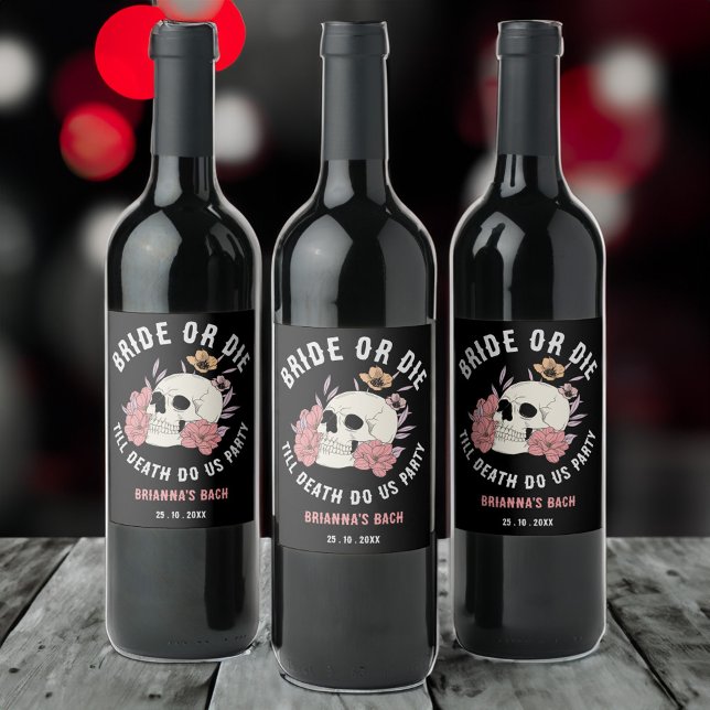 Smörfärgad retro-huvud-bakteriorettfest vinflaska etikett (Bride or die black retro skull bachelorette party personalized wine labels till death do us party)