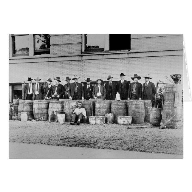 Smugglade spritfat, 1922 hälsningskort (Framsidan Horizontal)