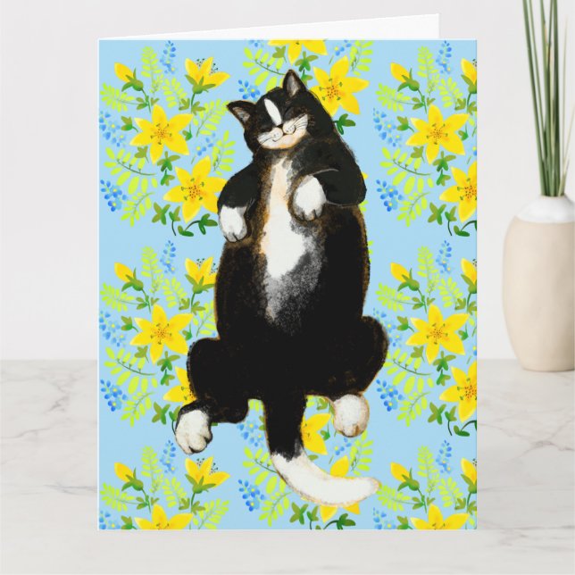 Smutskatt sover på blommig säng kort (Framsida)