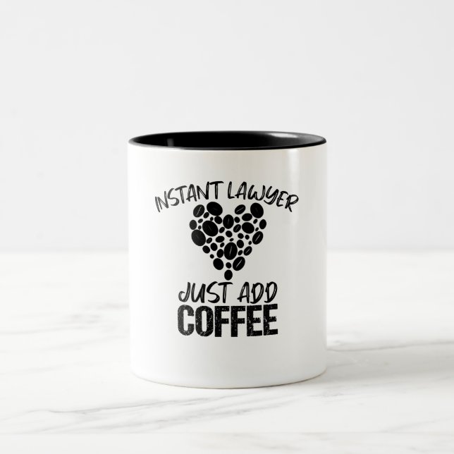 Snabb advokat Lägg bara till kaffe Två-Tonad Mugg (Center)