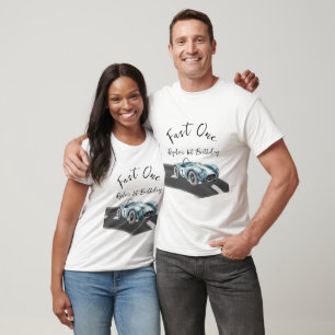 Snabb Ett Racingbil Första Födelsedag Förälder T Shirt
