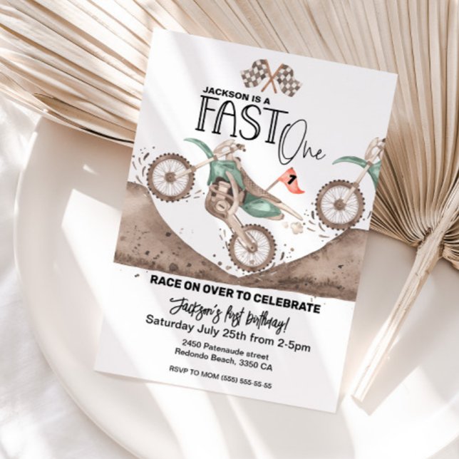 Snabb Grönt Dirt Bike 1:a födelsedag Inbjudningar (Fast One green dirt bike birthday invitation, 1st birthday invitation)